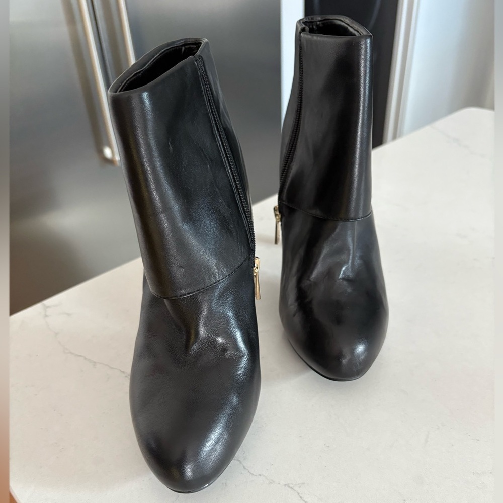 Jessica Simpson Sleek Black Ankle Booties sz 10